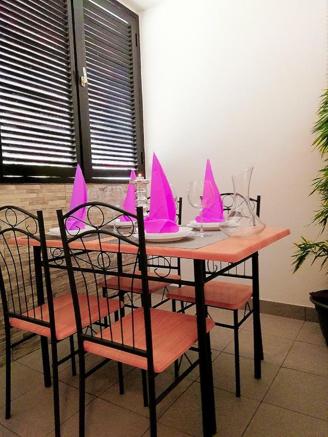 Nokturno Apartment, Self Check-In Porec Ngoại thất bức ảnh